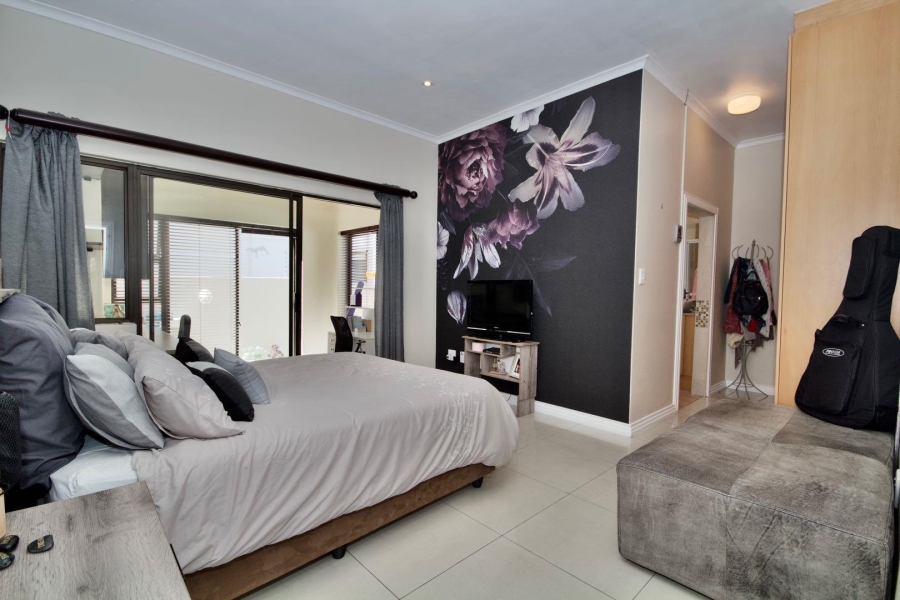 4 Bedroom Property for Sale in West Beach Western Cape